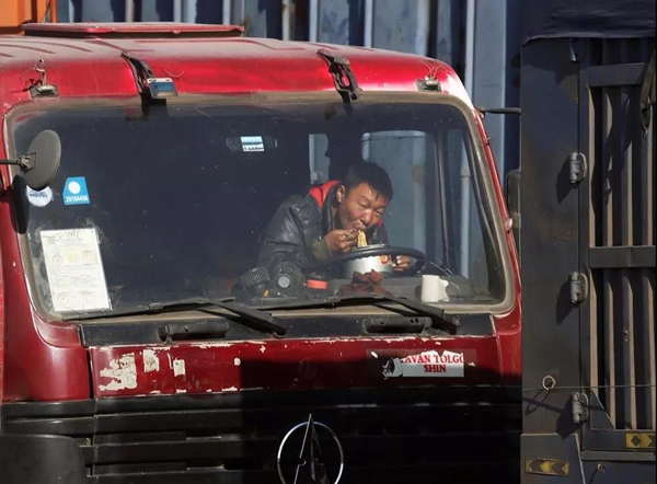 關(guān)注油耗子、公路三亂、從業(yè)資格證!徐冠巨代表講出心聲